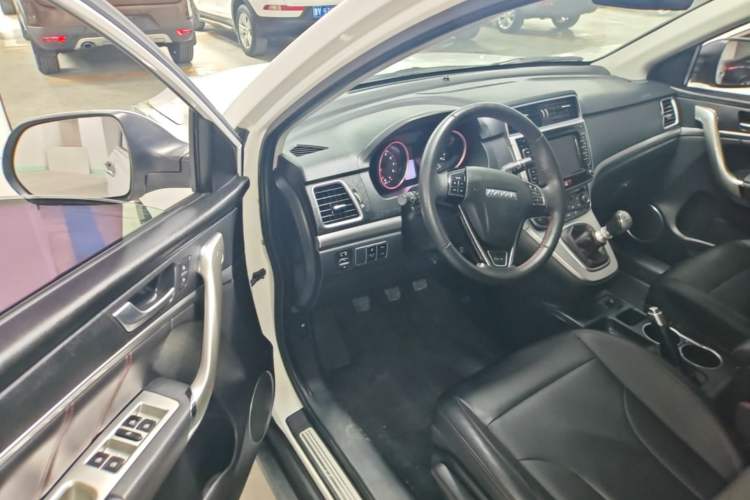 Used Haval M6 2018 1.5T Manual Two-Wheel Drive Elite Model Driver Seat