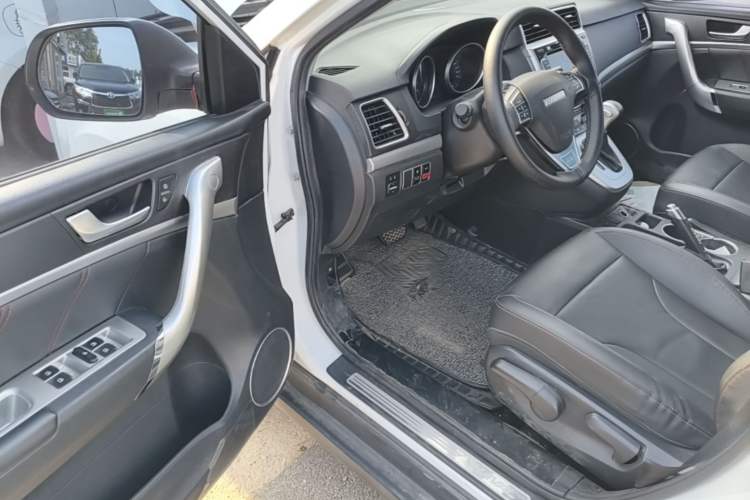 Used Haval M6 2018 1.5T DCT Two-Wheel Drive Elite Model Driver Seat