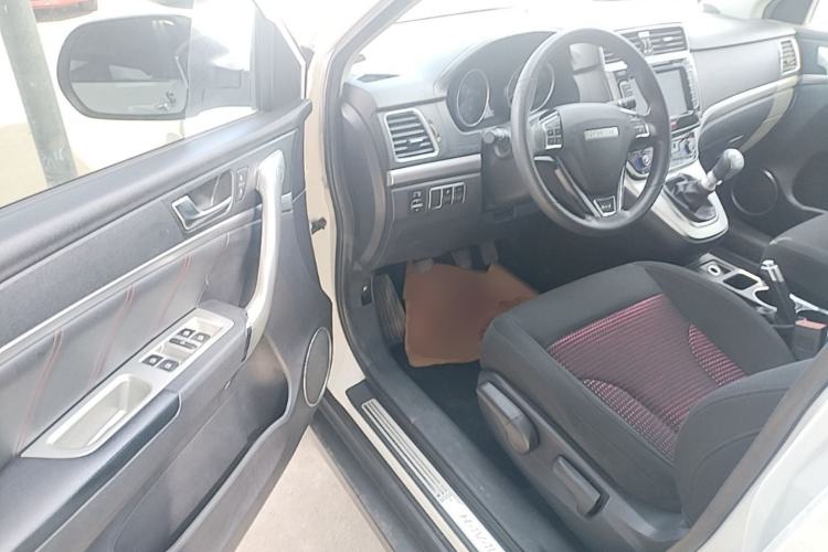Used Haval M6 2018 1.5T Manual Two-Wheel Drive Urban Model Driver Seat
