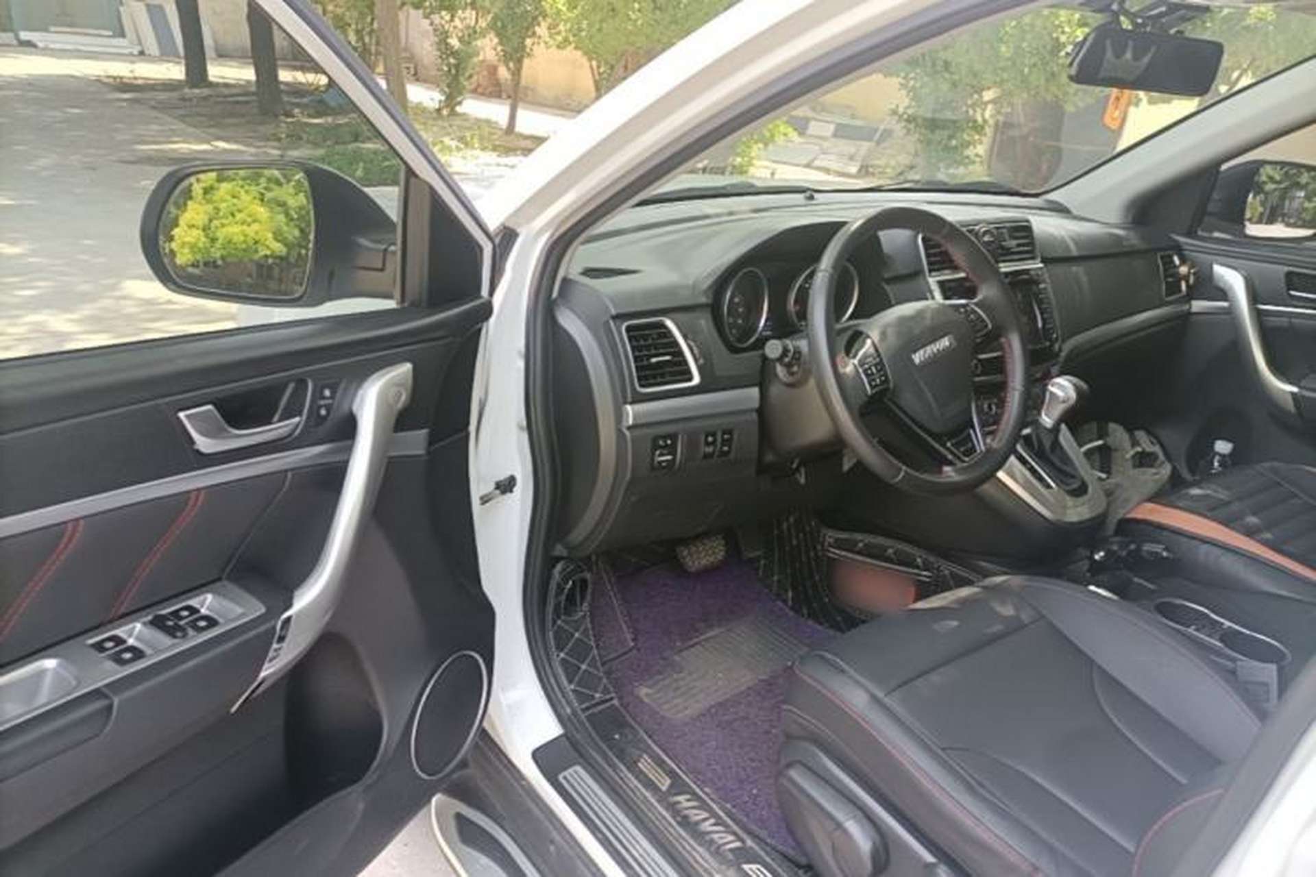 Used Haval M6 2018 Revised Version 1.5T DCT Two-Wheel Drive Elite Edition Driver Seat