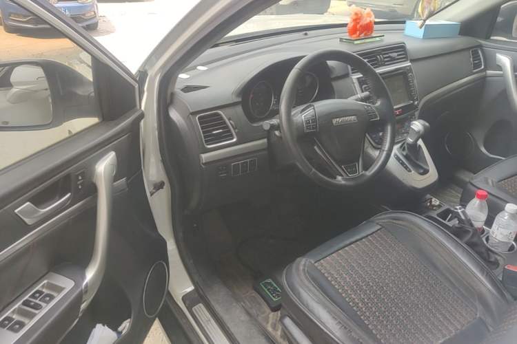Used Haval M6 2018 Revised Version 1.5T DCT Two-Wheel Drive Elite Edition Driver Seat