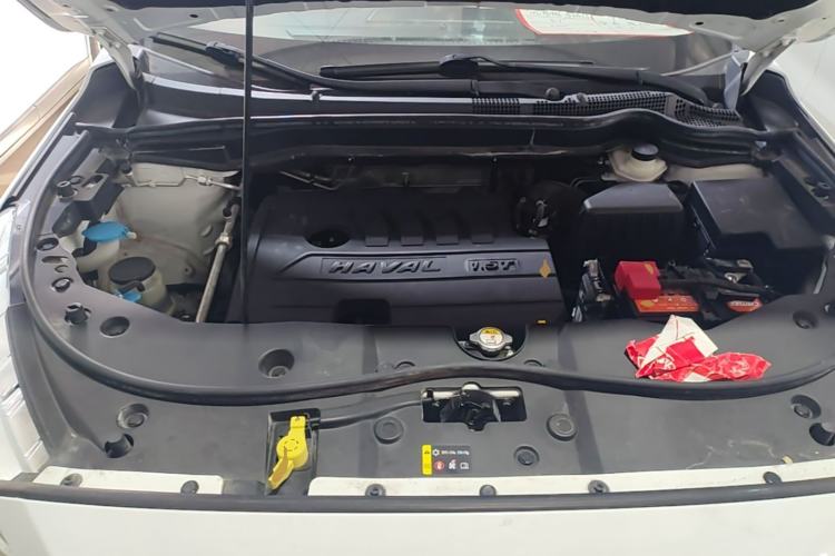Used Haval M6 2018 1.5T Manual Two-Wheel Drive Elite Model Engine Bay