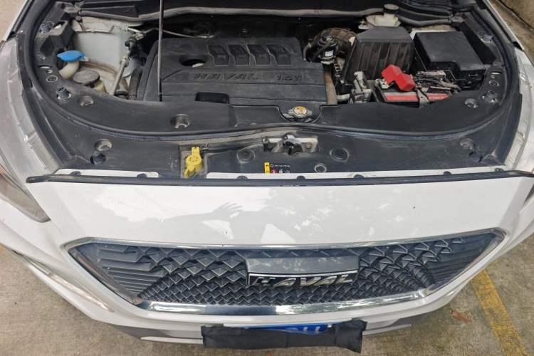 Used Haval M6 2018 Revised Version 1.5T DCT Two-Wheel Drive Elite Edition Engine Bay