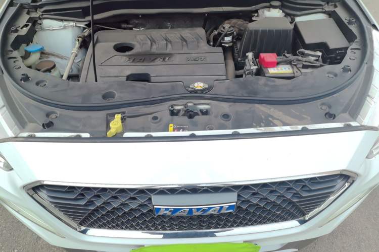 Used Haval M6 2018 1.5T DCT Two-Wheel Drive Elite Model Engine Bay