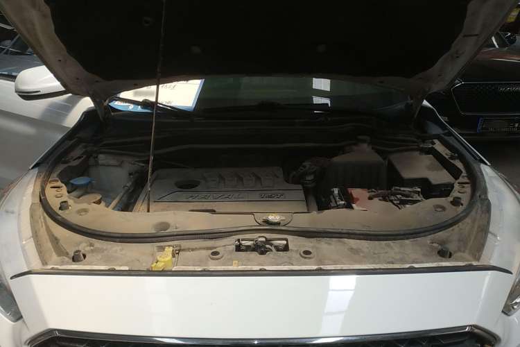 Used Haval M6 2018 Revised Version 1.5T DCT Two-Wheel Drive Elite Edition Engine Bay