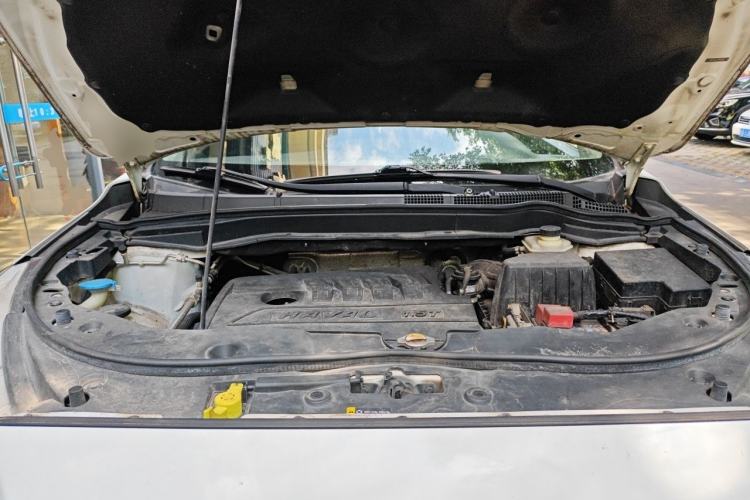 Used Haval M6 2018 1.5T Manual Two-Wheel Drive Elite Model Engine Bay