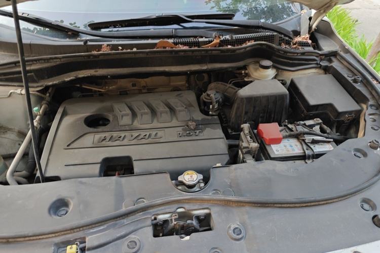 Used Haval M6 2018 1.5T Manual Two-Wheel Drive Elite Model Engine Bay