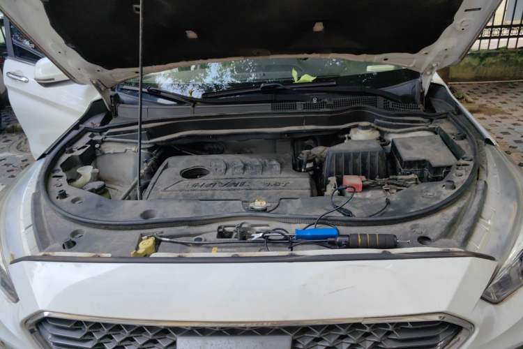 Used Haval M6 2018 1.5T Manual Two-Wheel Drive Elite Model Engine Bay
