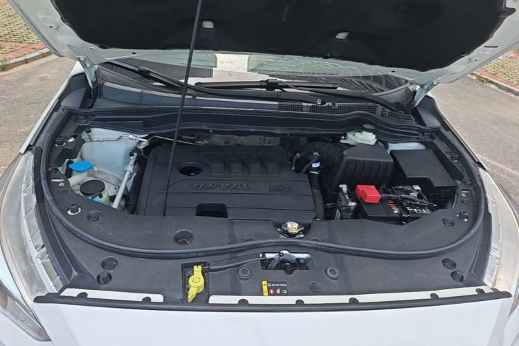 Used Haval M6 2018 Revised Version 1.5T DCT Two-Wheel Drive Elite Edition Engine Bay