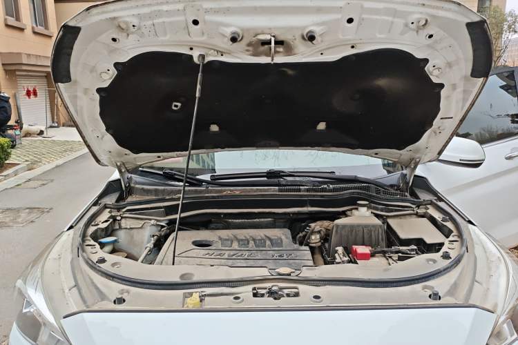 Used Haval M6 2018 1.5T DCT Two-Wheel Drive Elite Model Engine Bay