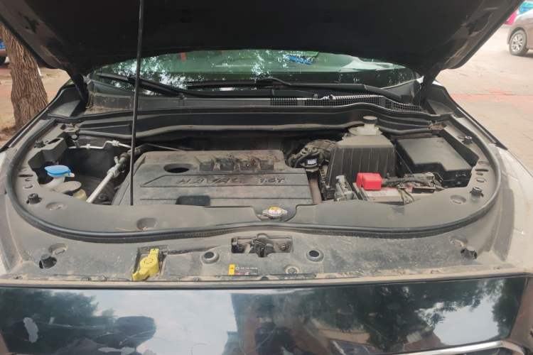 Used Haval M6 2018 Revised Version 1.5T DCT Two-Wheel Drive Elite Edition Engine Bay