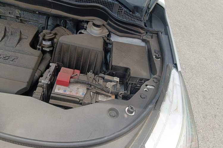 Used Haval M6 2018 1.5T Manual Two-Wheel Drive Urban Model Engine Bay Left