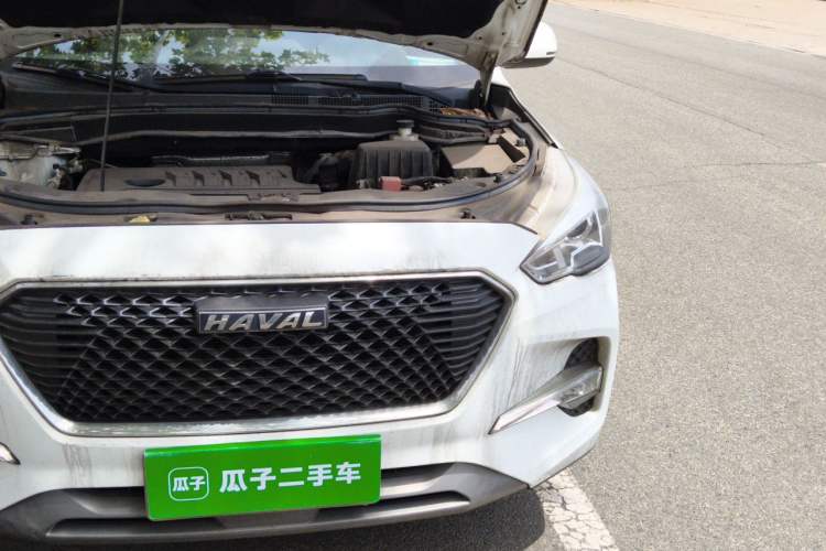 Used Haval M6 2018 Revised Version 1.5T DCT Two-Wheel Drive Elite Edition Engine Bay Left