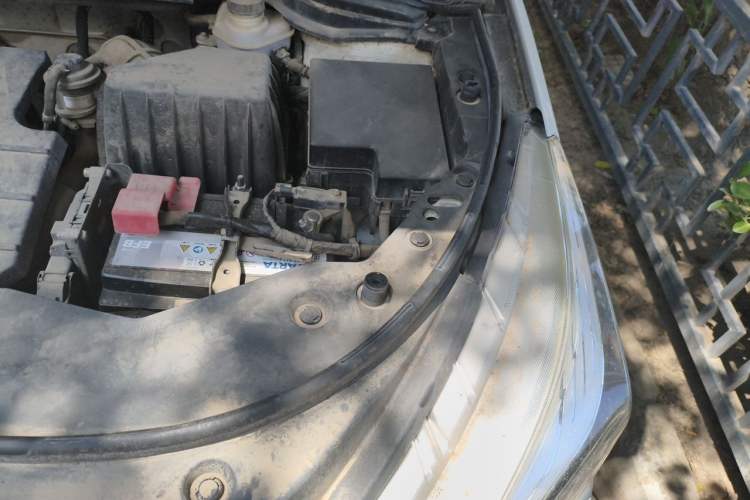 Used Haval M6 2018 1.5T Manual Two-Wheel Drive Elite Model Engine Bay Left