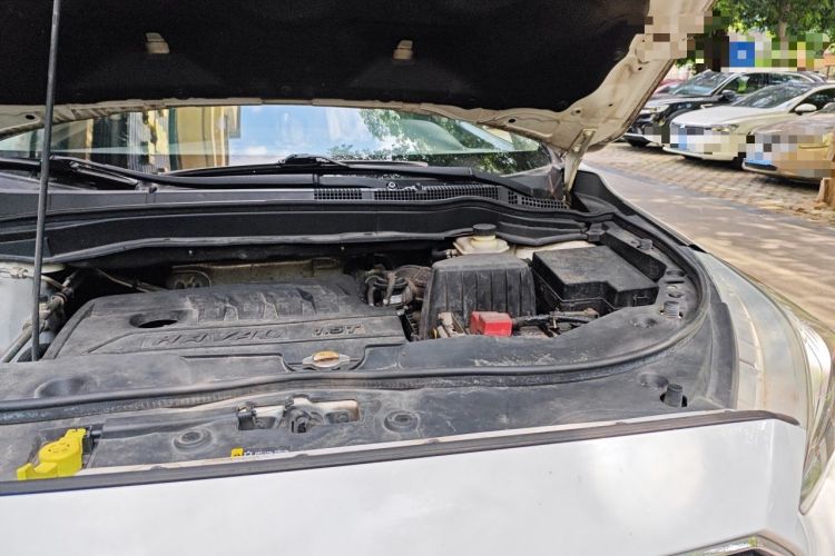 Used Haval M6 2018 1.5T Manual Two-Wheel Drive Elite Model Engine Bay Left
