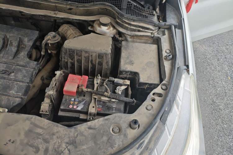 Used Haval M6 2018 1.5T DCT Two-Wheel Drive Elite Model Engine Bay Left