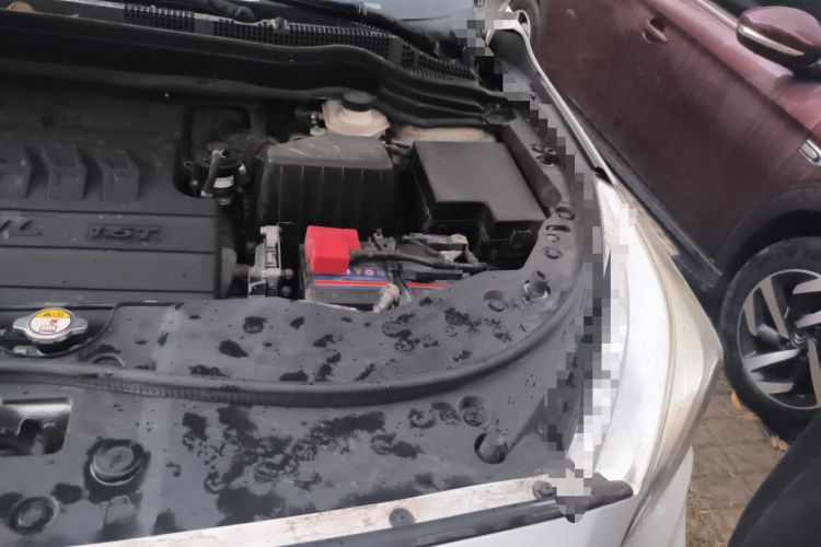 Used Haval M6 2018 1.5T Manual Two-Wheel Drive Elite Model Engine Bay Left