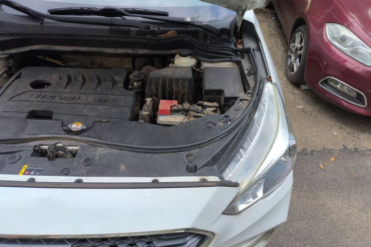 Used Haval M6 2018 1.5T Manual Two-Wheel Drive Elite Model Engine Bay Left
