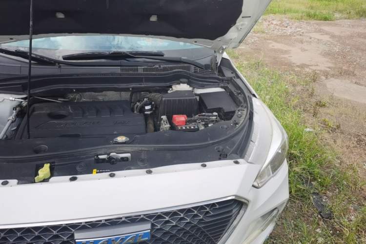 Used Haval M6 2018 1.5T DCT Two-Wheel Drive Elite Model Engine Bay Left