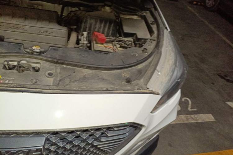 Used Haval M6 2018 1.5T DCT Two-Wheel Drive Elite Model Engine Bay Left