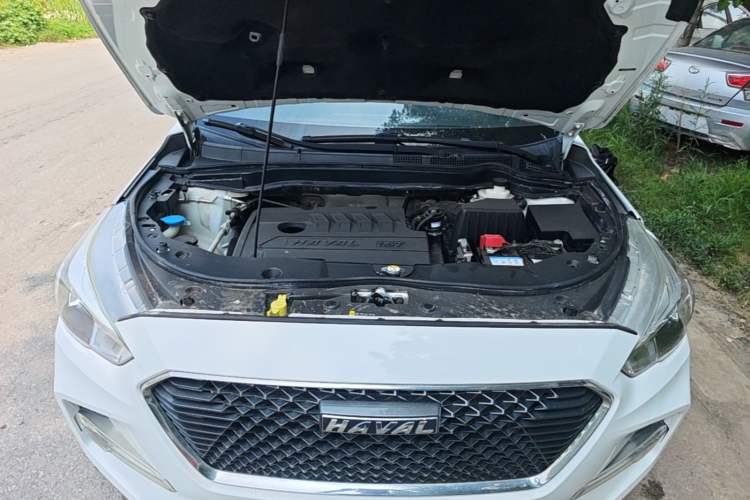 Used Haval M6 2018 Revised Version 1.5T DCT Two-Wheel Drive Elite Edition Engine Bay