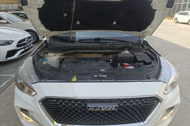 Used Haval M6 2018 Revised Version 1.5T DCT Two-Wheel Drive Urban Style Engine Bay