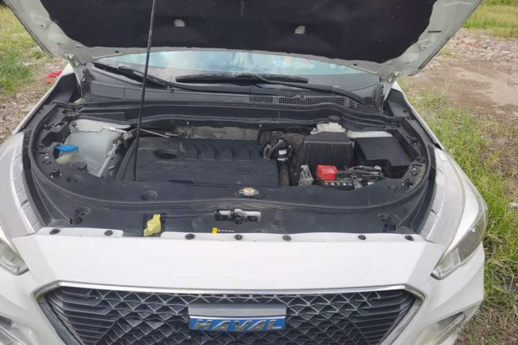 Used Haval M6 2018 1.5T DCT Two-Wheel Drive Elite Model Engine Bay