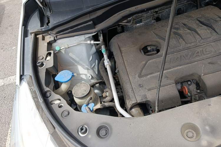 Used Haval M6 2018 1.5T Manual Two-Wheel Drive Urban Model Engine Bay Right