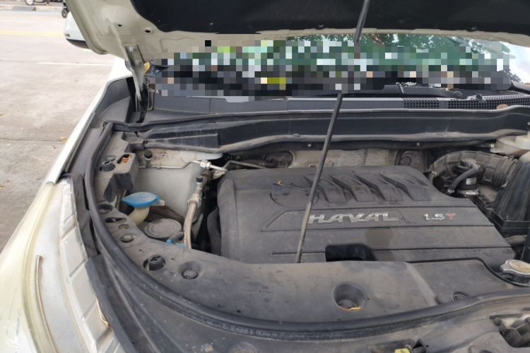 Used Haval M6 2018 Revised Version 1.5T DCT Two-Wheel Drive Elite Edition Engine Bay Right