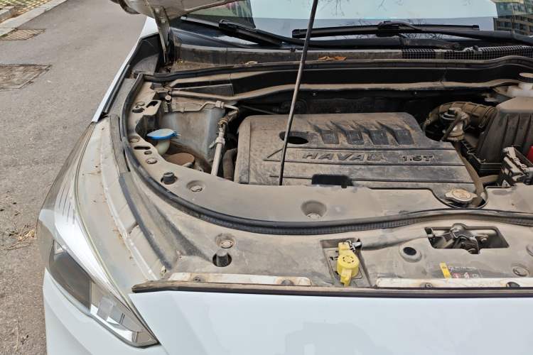 Used Haval M6 2018 1.5T DCT Two-Wheel Drive Elite Model Engine Bay Right