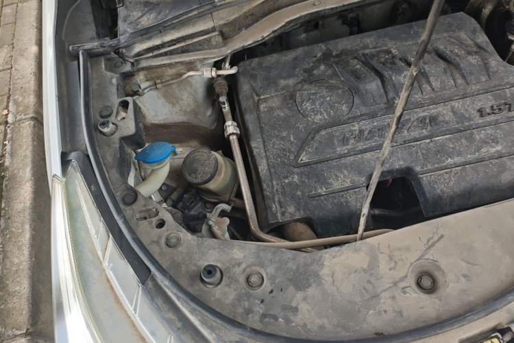 Used Haval M6 2018 1.5T DCT Two-Wheel Drive Elite Model Engine Bay Right