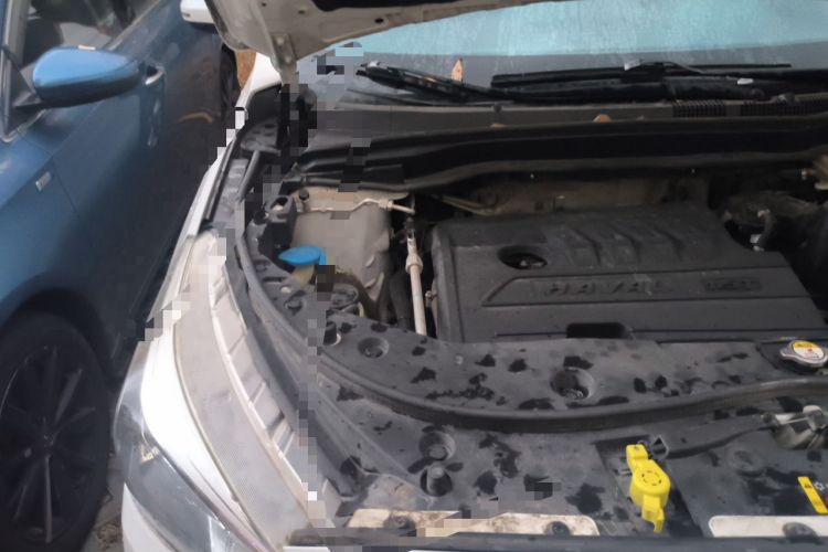 Used Haval M6 2018 1.5T Manual Two-Wheel Drive Elite Model Engine Bay Right