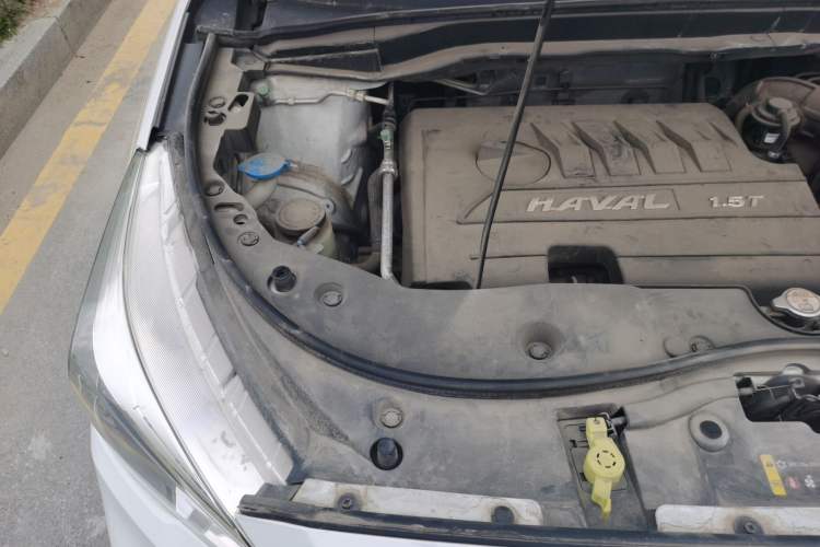 Used Haval M6 2018 1.5T Manual Two-Wheel Drive Elite Model Engine Bay Right