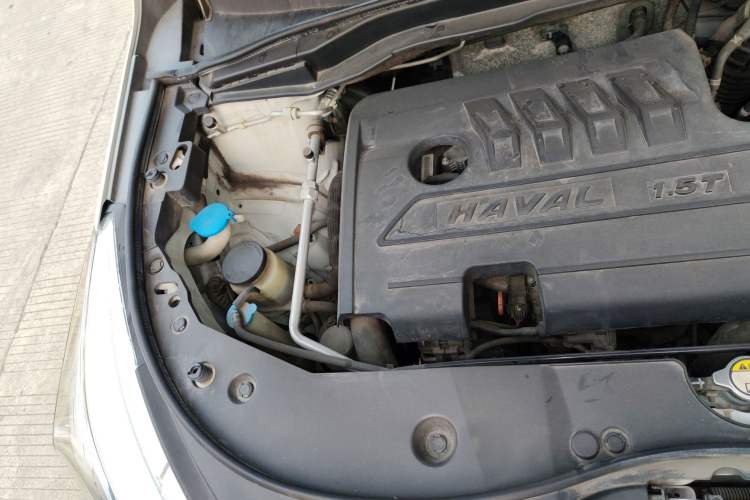 Used Haval M6 2018 1.5T DCT Two-Wheel Drive Elite Model Engine Bay Right