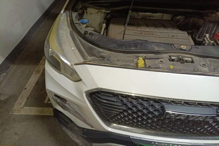 Used Haval M6 2018 1.5T DCT Two-Wheel Drive Elite Model Engine Bay Right