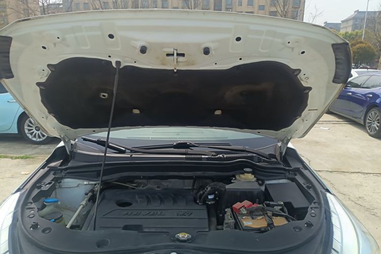 Used Haval M6 2018 Revised Version 1.5T DCT Two-Wheel Drive Elite Edition Engine Bay