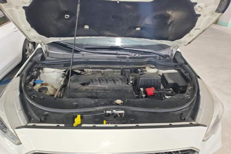 Used Haval M6 2018 1.5T Manual Two-Wheel Drive Elite Model Engine Bay
