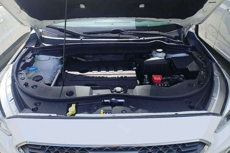 Used Haval M6 2018 1.5T Manual Two-Wheel Drive Urban Model Engine Bay