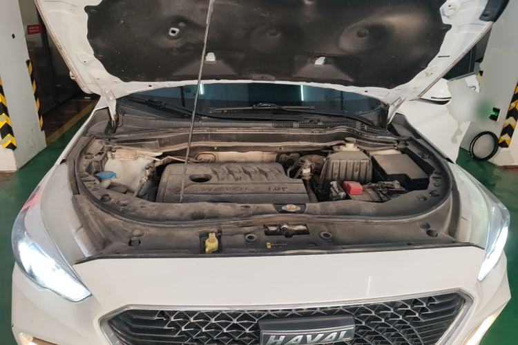 Used Haval M6 2018 Revised Version 1.5T DCT Two-Wheel Drive Elite Edition Engine Bay