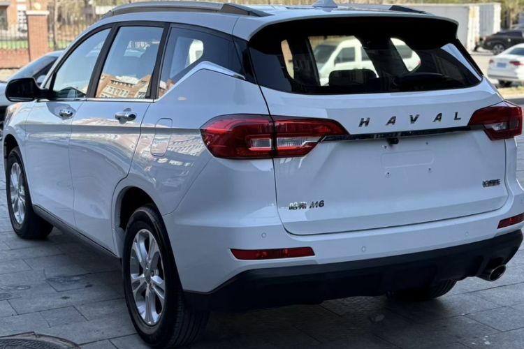 Used Haval M6 2018 1.5T Manual Two-Wheel Drive Urban Model Exterior 2