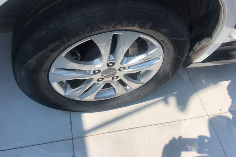 Used Haval M6 2018 Revised Version 1.5T DCT Two-Wheel Drive Elite Edition Exterior 2