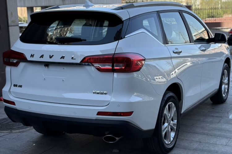 Used Haval M6 2018 1.5T Manual Two-Wheel Drive Urban Model Exterior 3