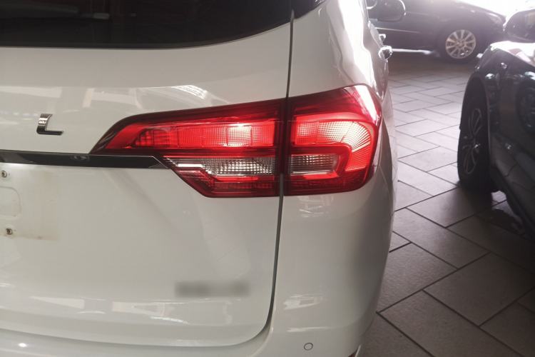 Used Haval M6 2018 Revised Version 1.5T DCT Two-Wheel Drive Elite Edition Exterior 3
