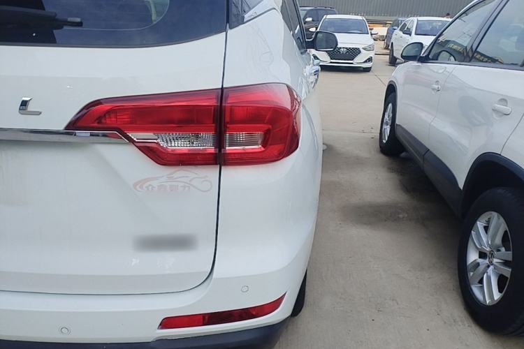 Used Haval M6 2018 1.5T Manual Two-Wheel Drive Urban Model Exterior 3