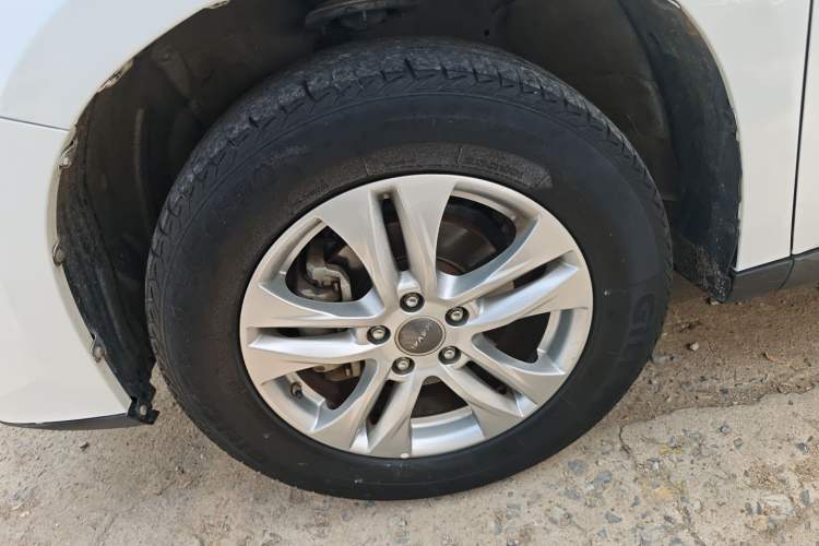 Used Haval M6 2018 Revised Version 1.5T DCT Two-Wheel Drive Elite Edition Exterior 4
