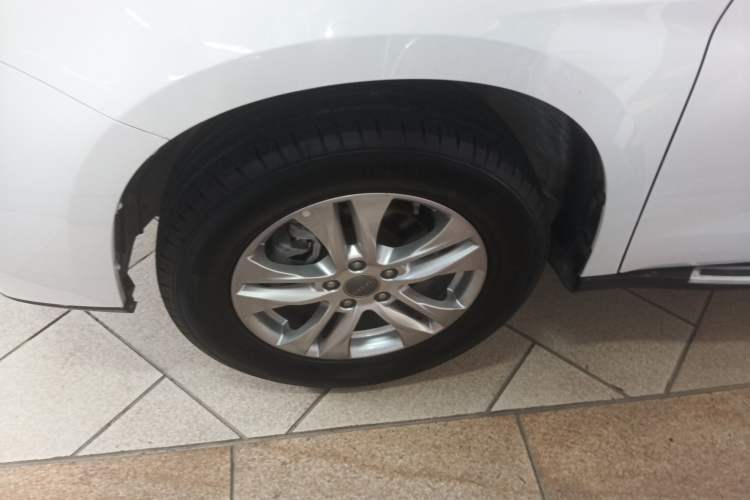 Used Haval M6 2018 Revised Version 1.5T DCT Two-Wheel Drive Elite Edition Exterior 4
