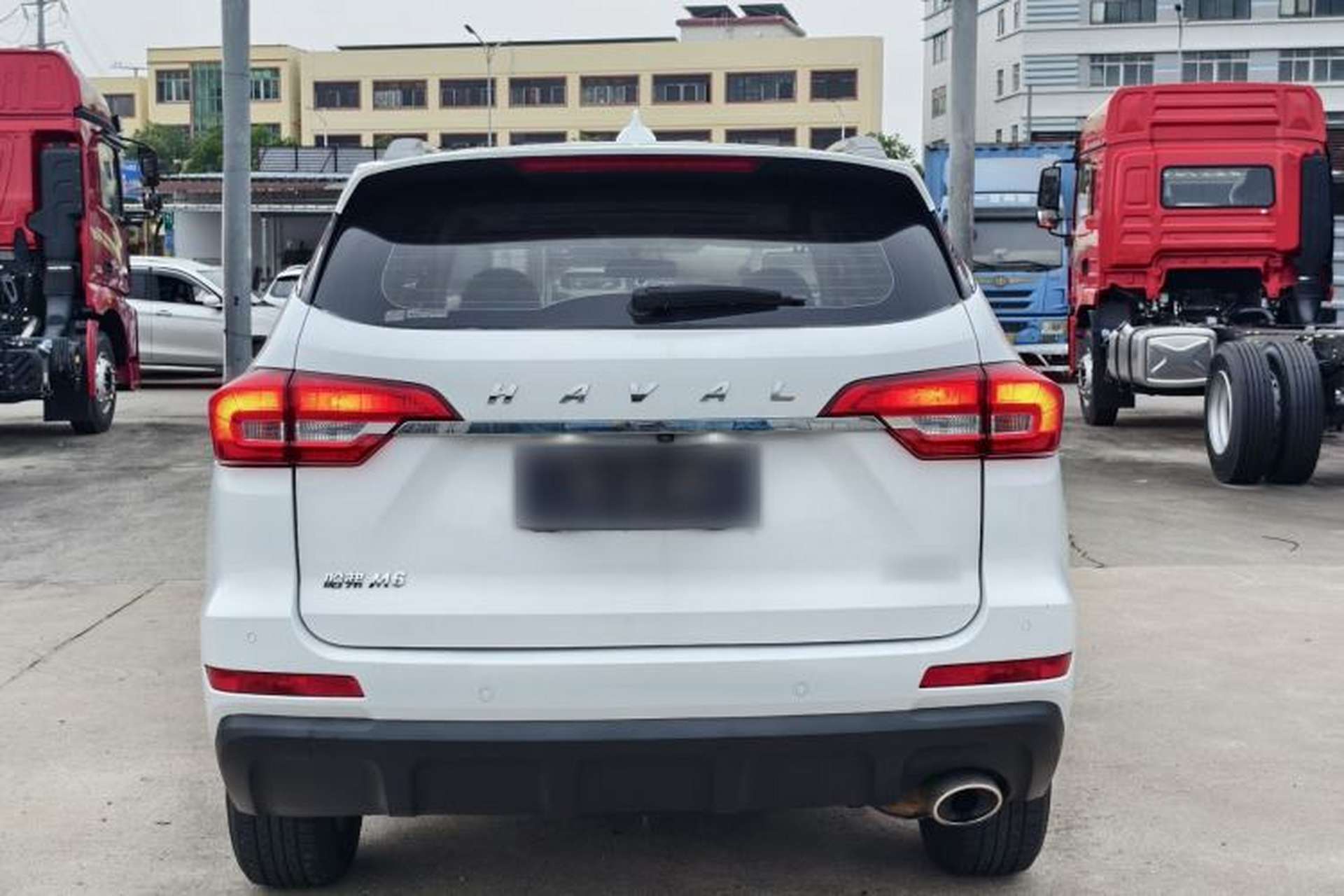 Used Haval M6 2018 1.5T DCT Two-Wheel Drive Elite Model Exterior 5