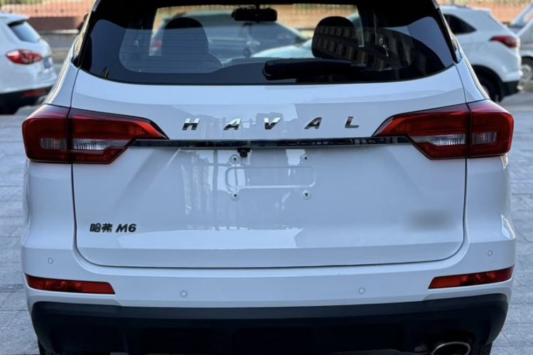 Used Haval M6 2018 1.5T Manual Two-Wheel Drive Urban Model Exterior 5