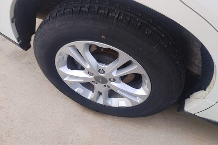 Used Haval M6 2018 1.5T Manual Two-Wheel Drive Urban Model Exterior 5