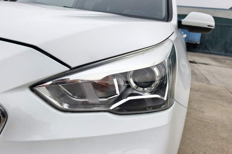 Used Haval M6 2018 1.5T DCT Two-Wheel Drive Elite Model Exterior 7